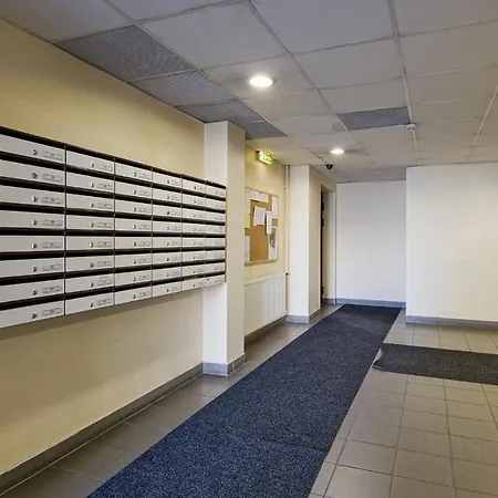Spacious With Sauna In City Center דירה טאלין